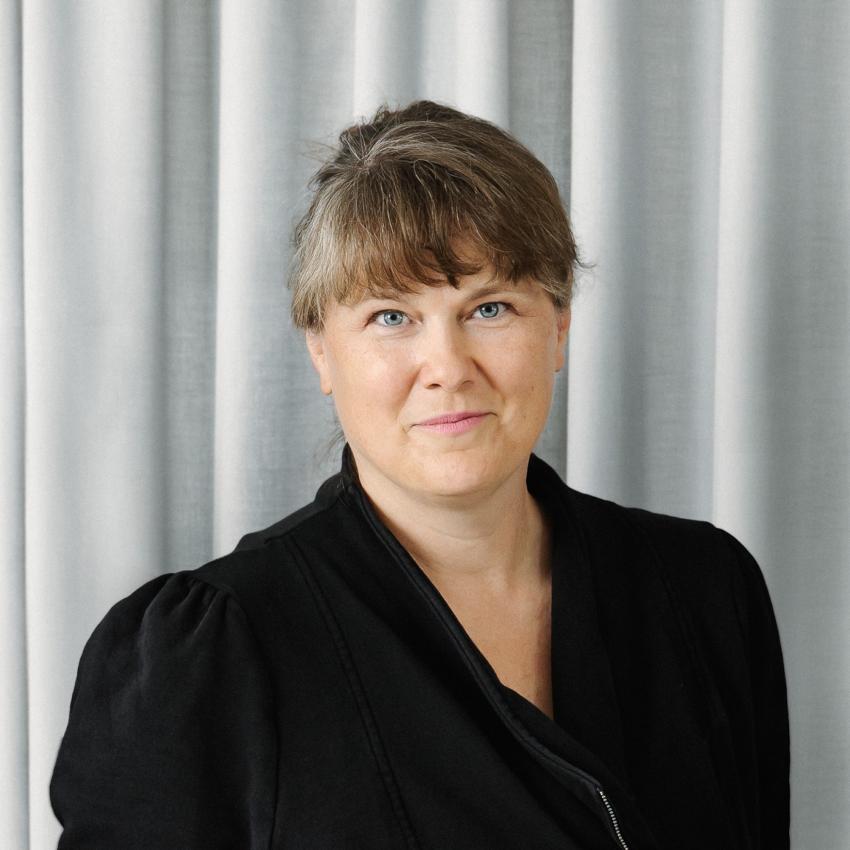 WIEBKE AHUES IN SECOND BAU BEIRAT